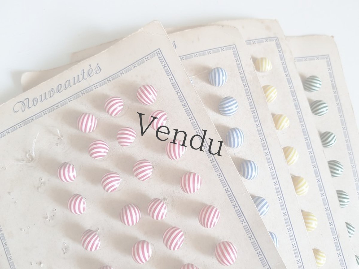 画像7: フランスヴィンテージ　ボンボンみたいなボタンのシート10mm Bleu (7)