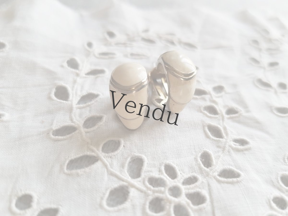 画像2: フランスヴィンテージ　イヤリング Blanc (2)