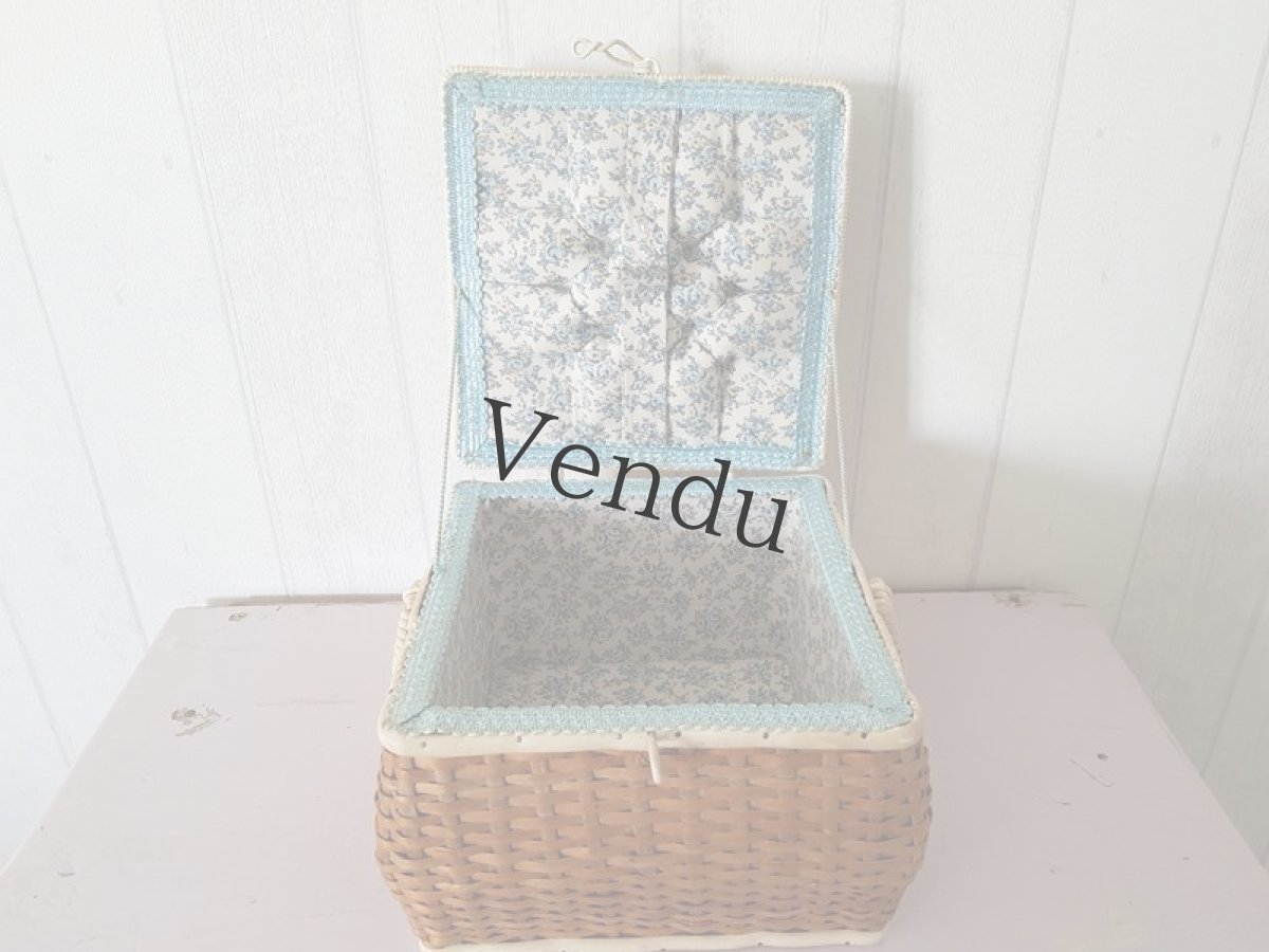 画像3: チェコスロバキアヴィンテージ　パニエ型お裁縫箱 (3)