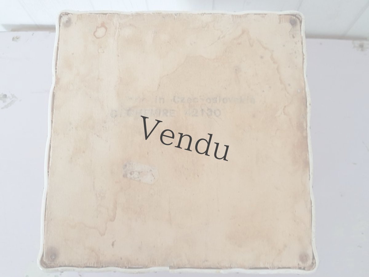 画像11: チェコスロバキアヴィンテージ　パニエ型お裁縫箱 (11)