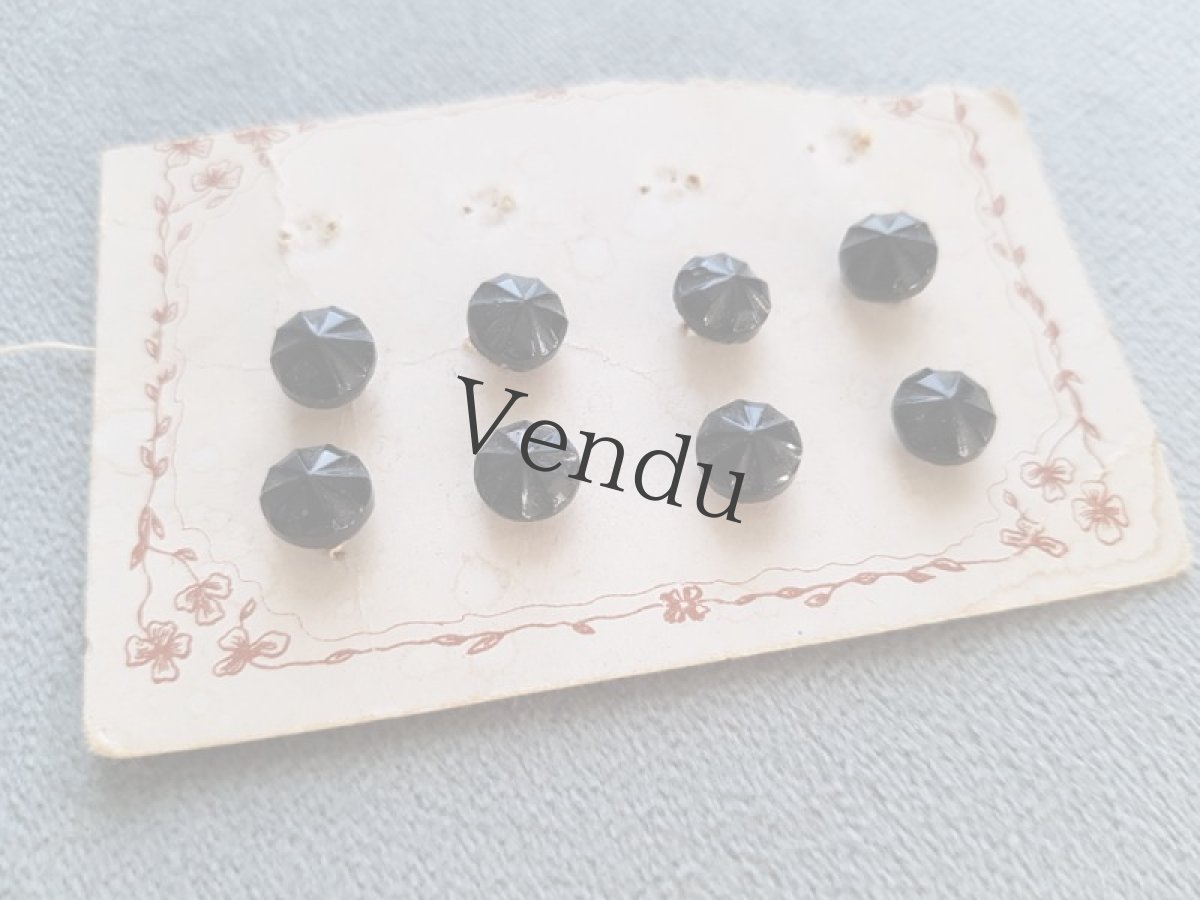 画像3: フランスアンティーク　ドール用フレンチジェットボタンシート  7mm (3)