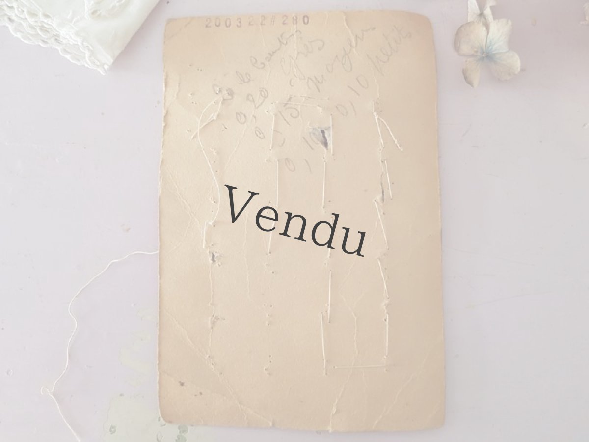 画像6: フランスヴィンテージ　キュートなお花の型抜きボタン 22mm (6)