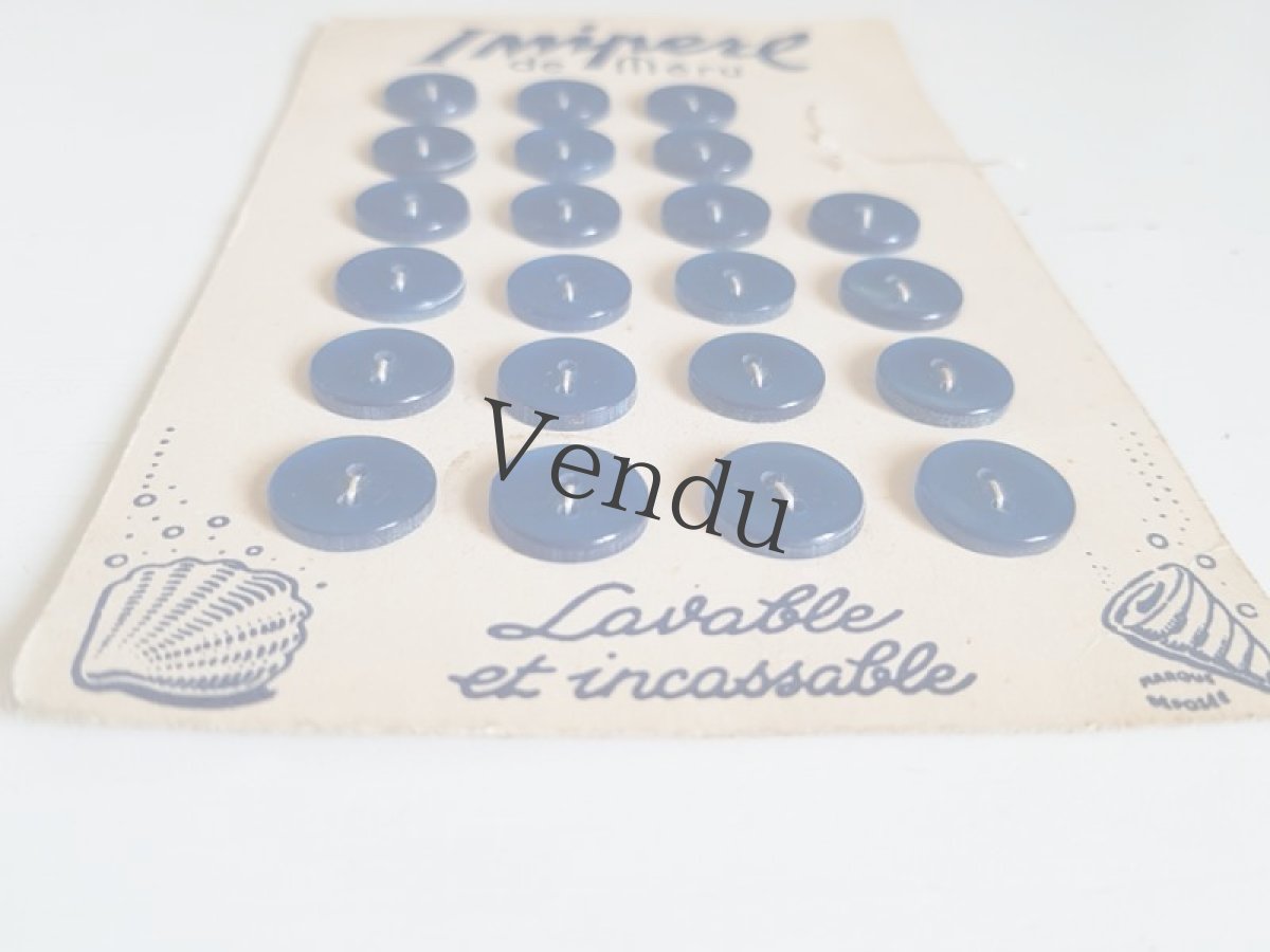 画像5: フランスヴィンテージ　青いプラスティックボタンシート Imiperl de Méru 14mm (5)
