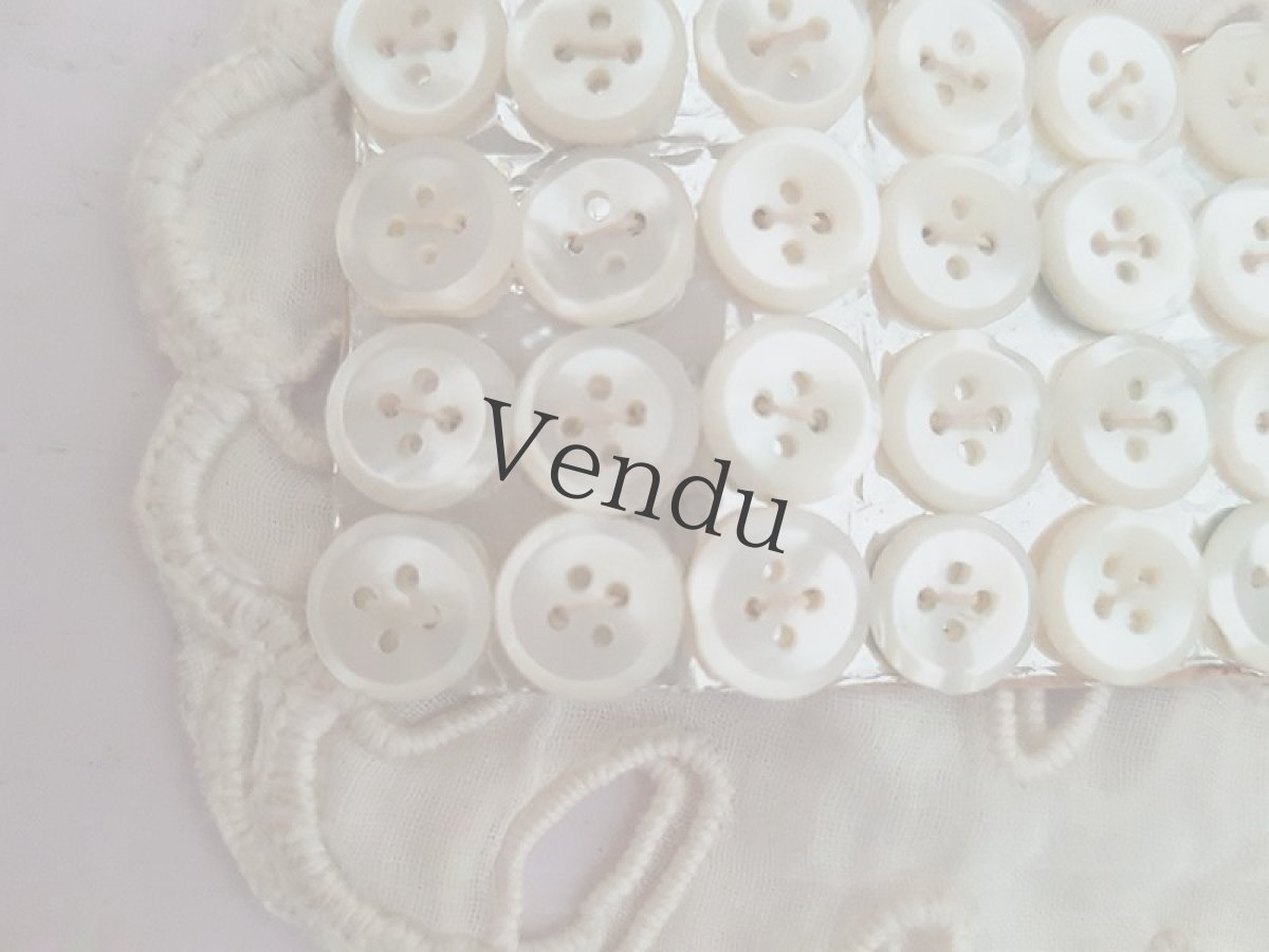 画像3: フランスアンティーク　貝ボタンシート9mm (3)