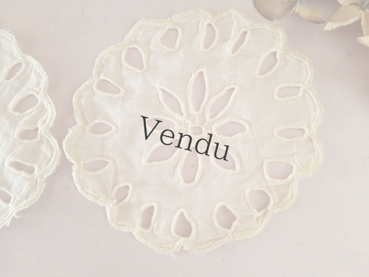 画像3: フランスヴィンテージ　カットワーク刺繍のちいさなドイリー (3)