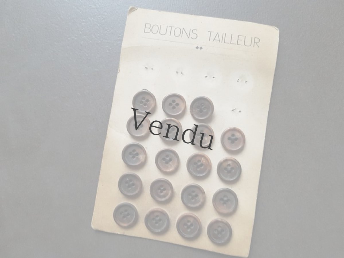 画像3: フランスヴィンテージ　渋めなボタンシート 15mm (3)