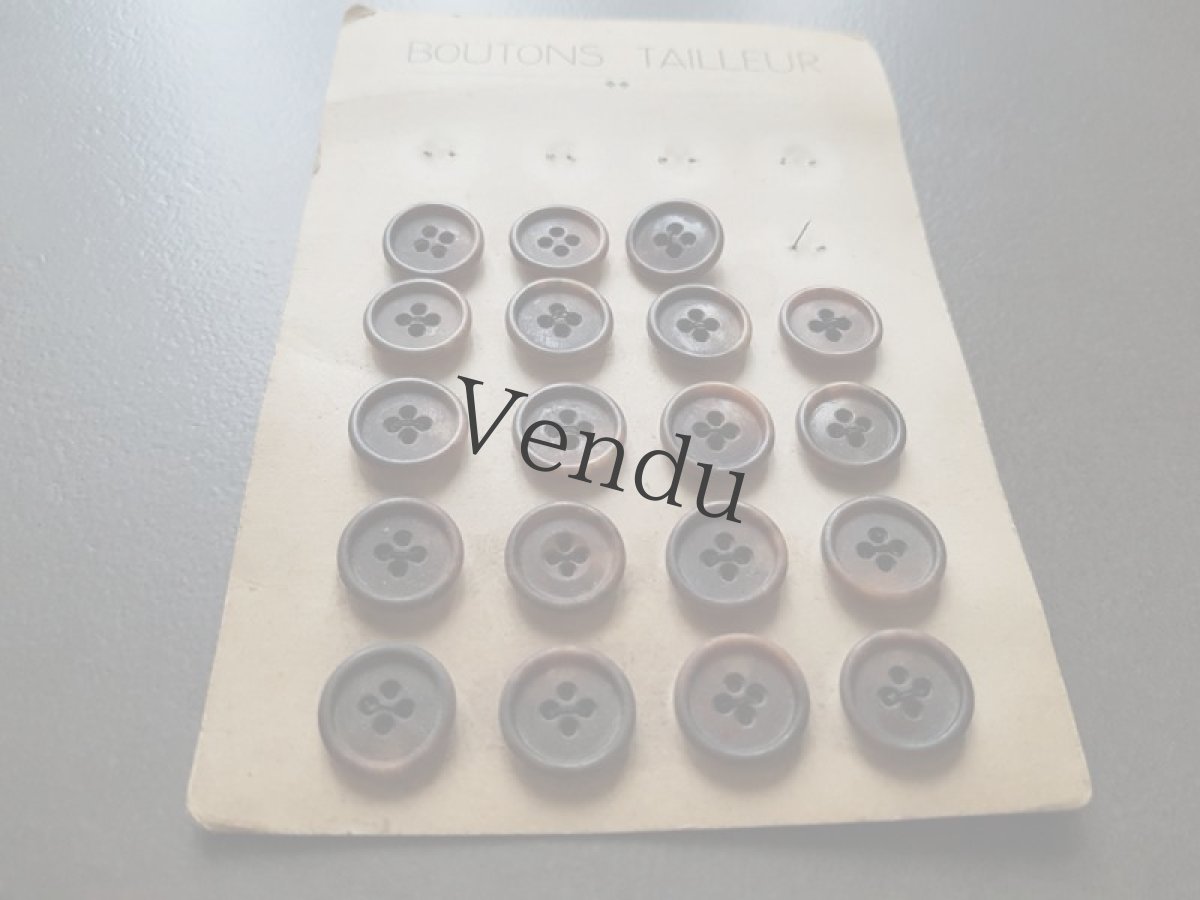 画像4: フランスヴィンテージ　渋めなボタンシート 15mm (4)