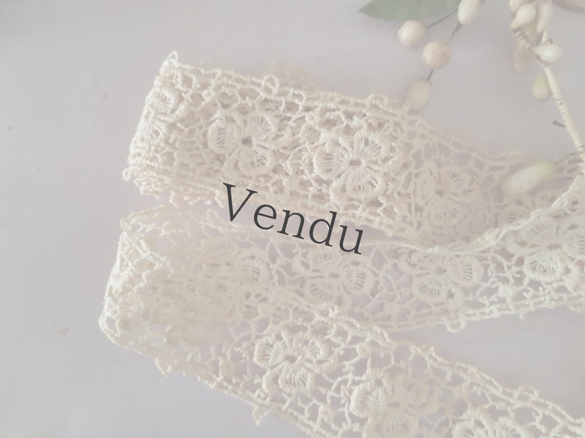 画像4: フランスアンティーク　三つ葉のニードルレース (4)
