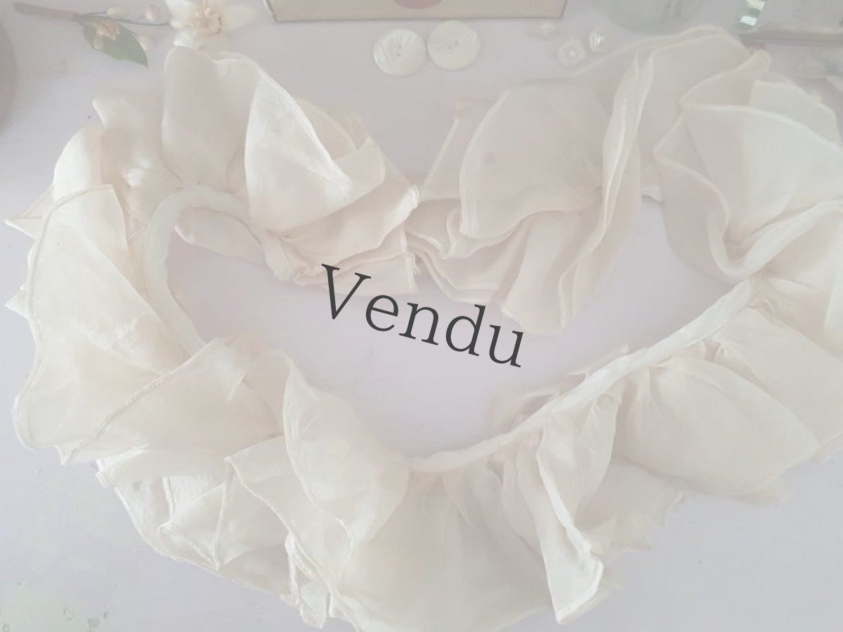 画像3: フランスヴィンテージ　四重フリルレースのつけ襟 (3)