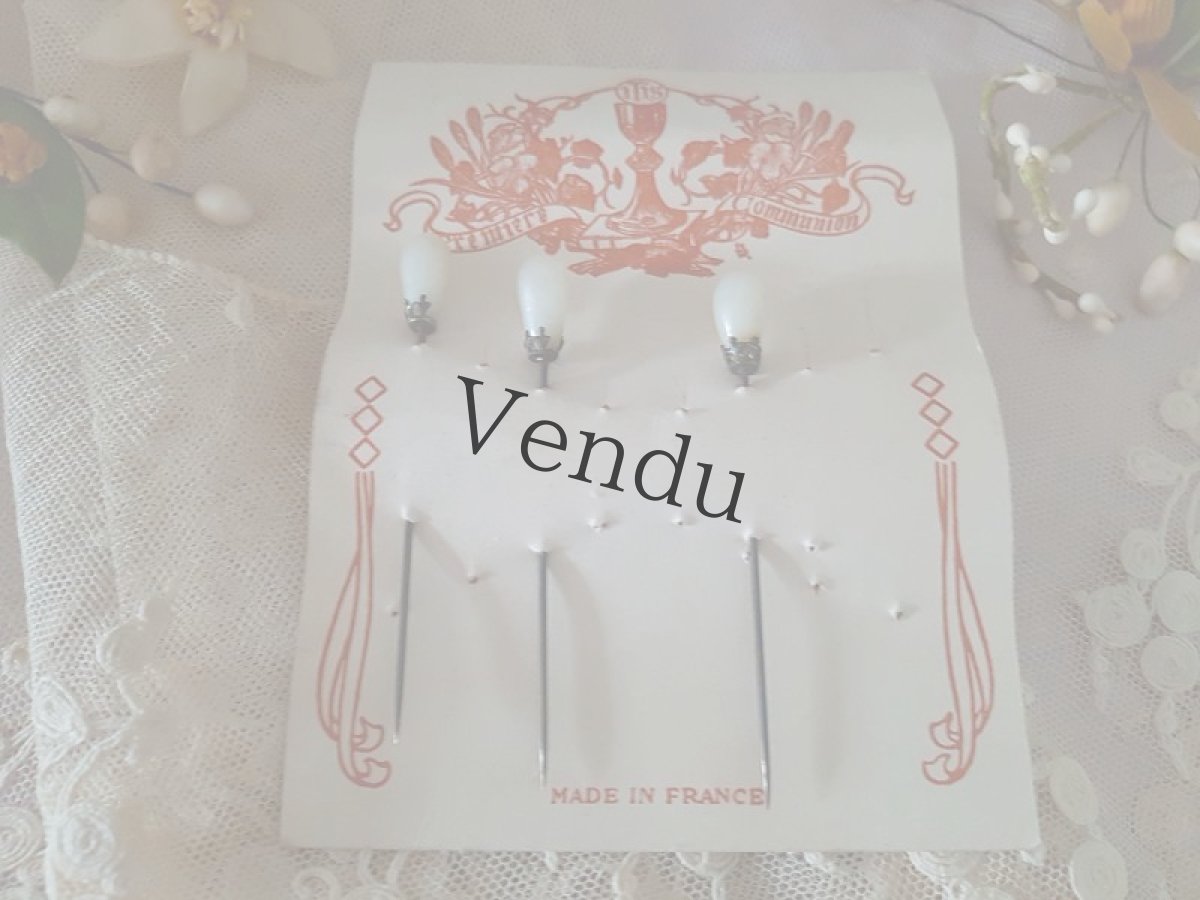 画像2: フランスアンティーク　オーバル型ガラスパールのエパングルシート (2)