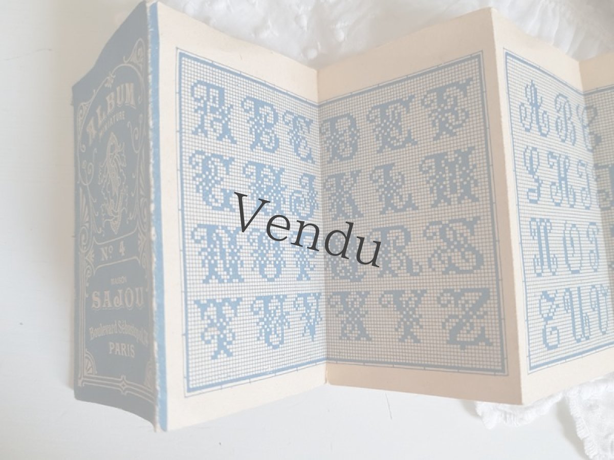 画像3: フランスアンティーク　MAISON SAJOU　ミニチュア刺繍アルファベット図案 No.4 (3)