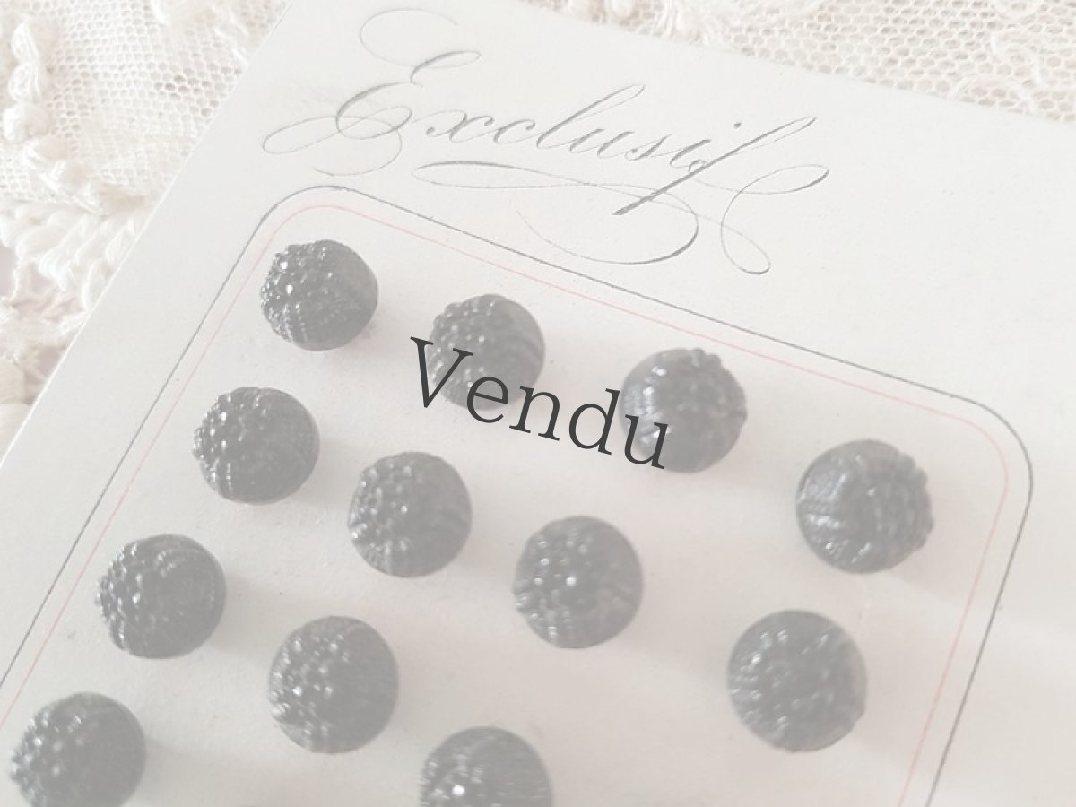 画像5: フランスアンティーク　19世紀末フレンチジェットボタンシート 9mm (5)