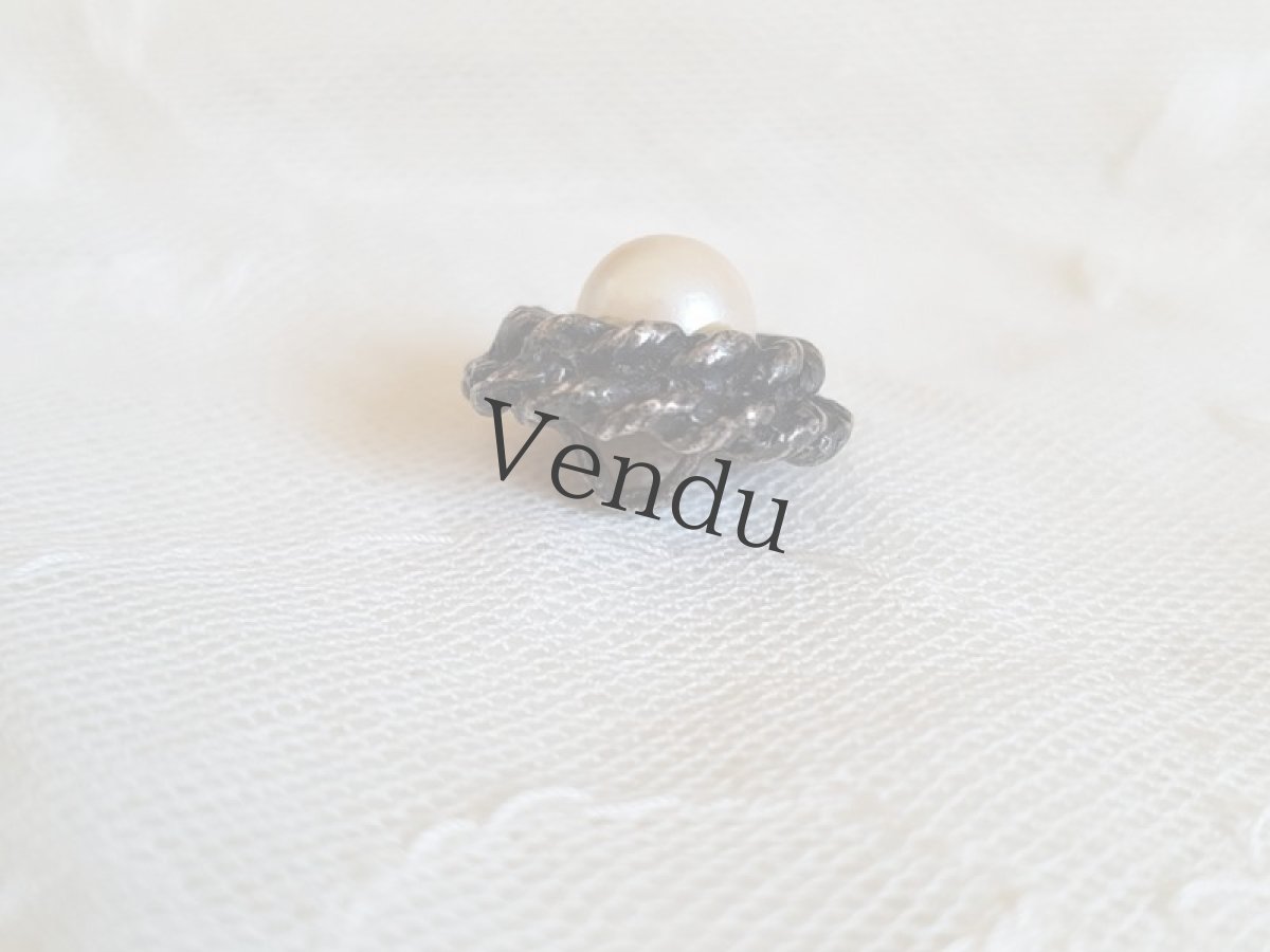 画像4: フランスアンティーク　メタル土台のパールボタン 18mm (4)