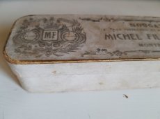画像3: フランスアンティーク　ヌガーのお菓子箱 MICHEL FILS CADET (3)