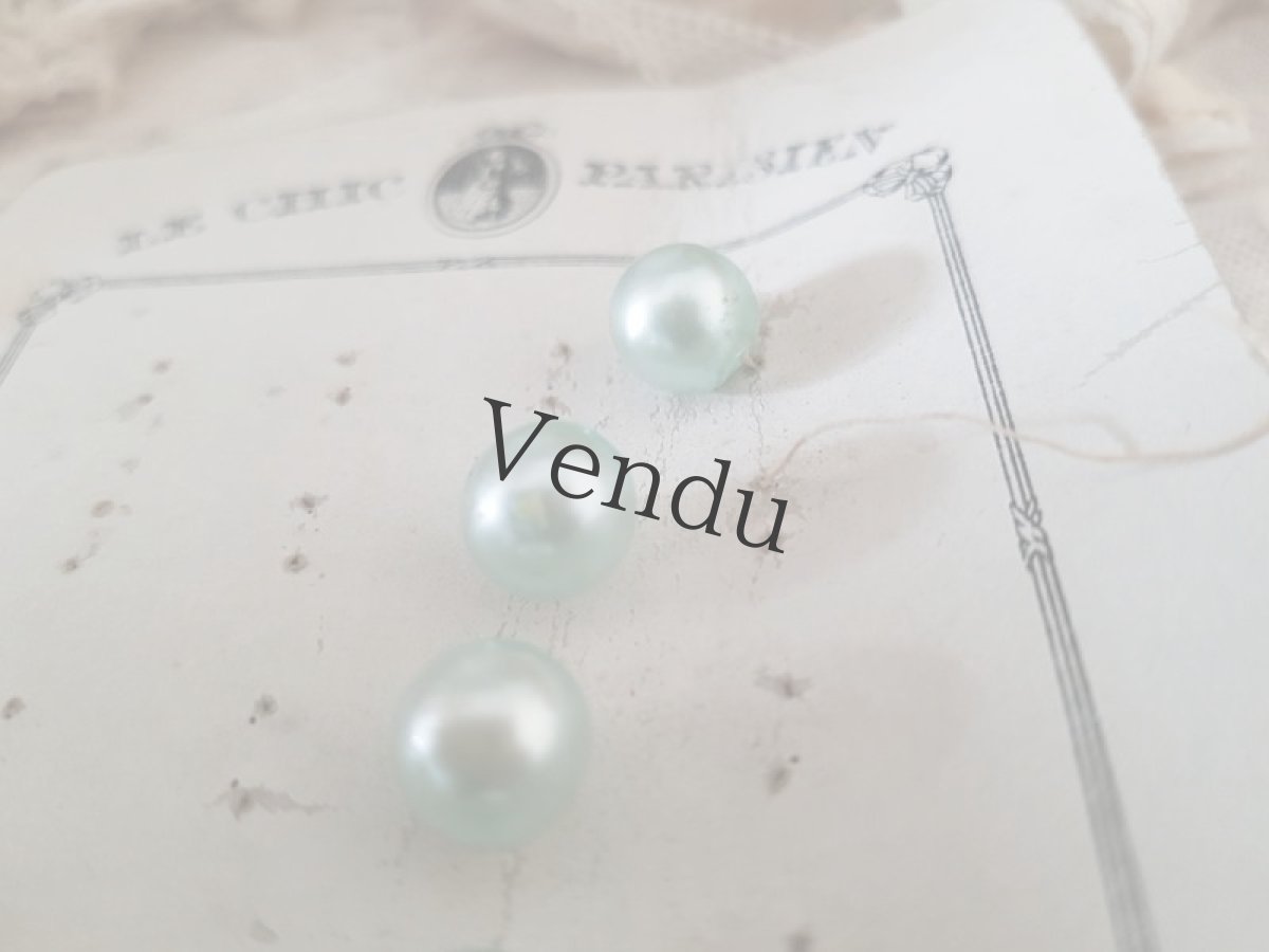 画像4: フランスアンティーク　吹きガラス パールのボタンシート 8mm (4)