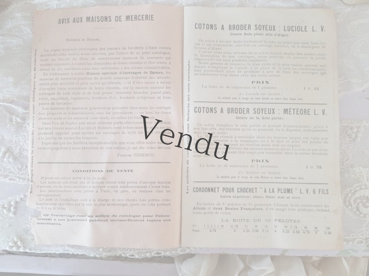 画像2: フランスアンティーク メゾンL.Vの付録付きカタログ OUVRAGES DE DAMES (2)