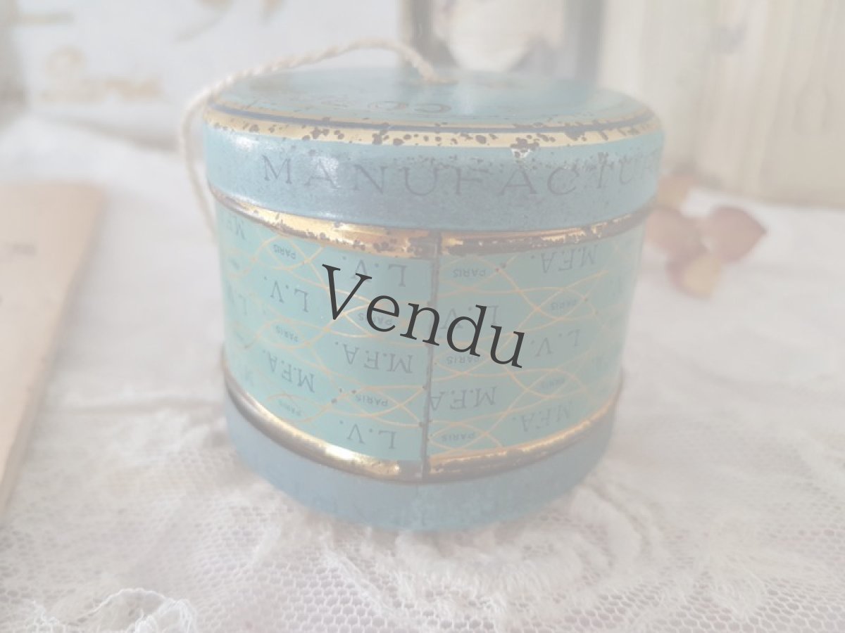 画像5: フランスアンティーク　L.V の糸缶ホルダー (5)