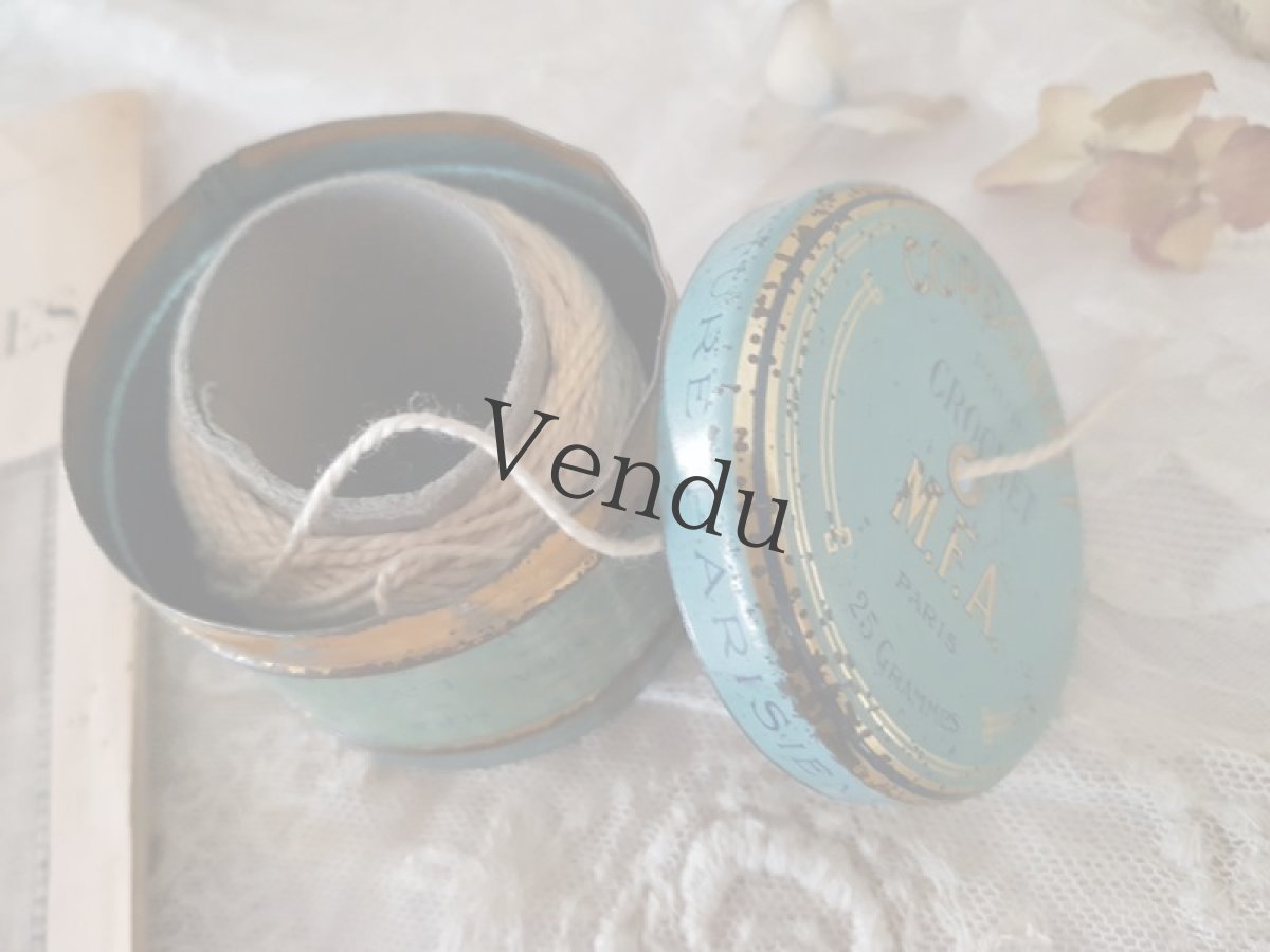 画像6: フランスアンティーク　L.V の糸缶ホルダー (6)