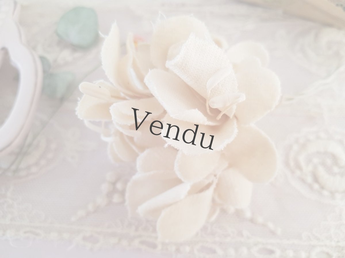 画像2: フランスアンティーク　布花ブーケB　エクリュ (2)