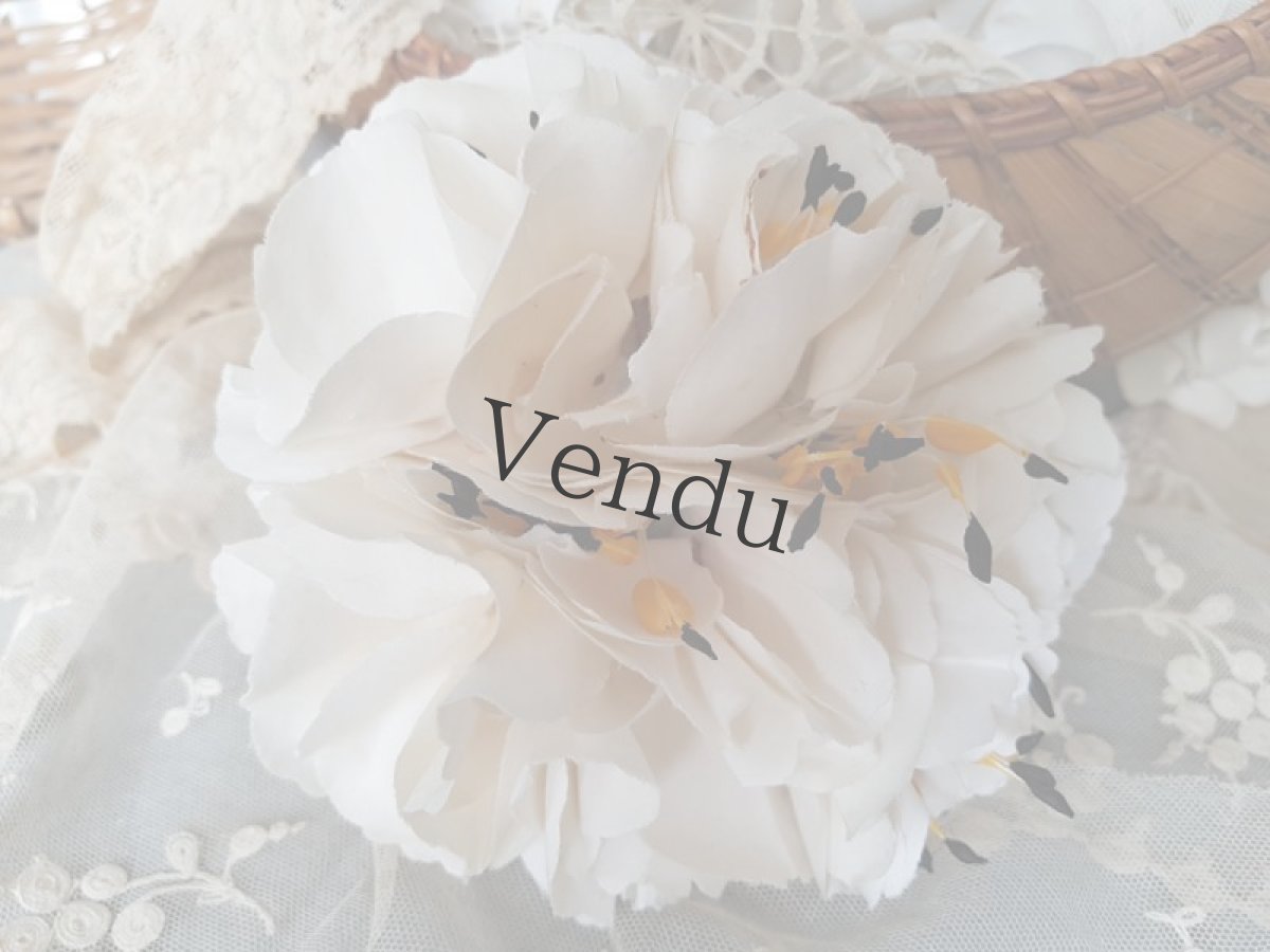 画像5: フランスアンティーク　布花ブーケ　黄色いガクの大きめの花 (5)