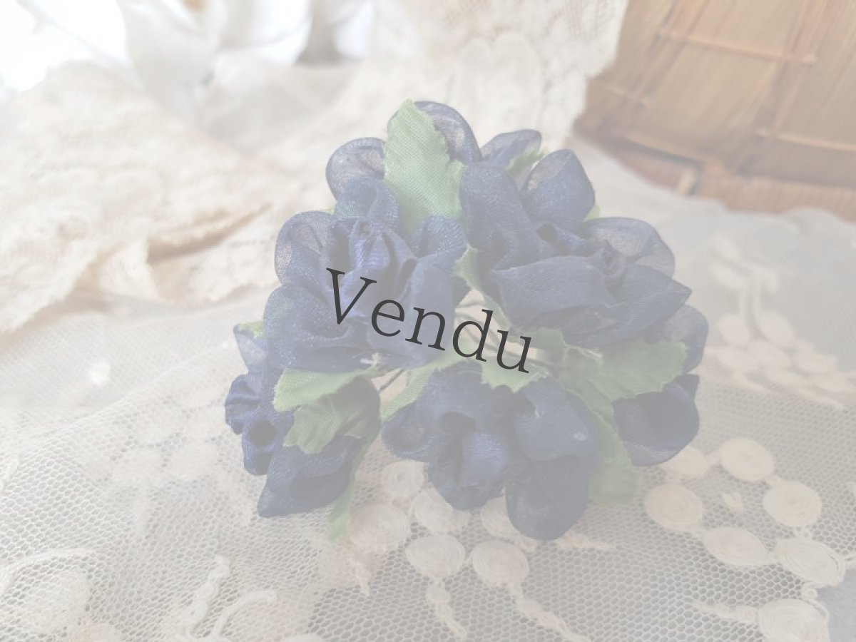 画像2: 【HOLD】フランスヴィンテージ　布花ローズのプチブーケ　ブルードゥパリ (2)