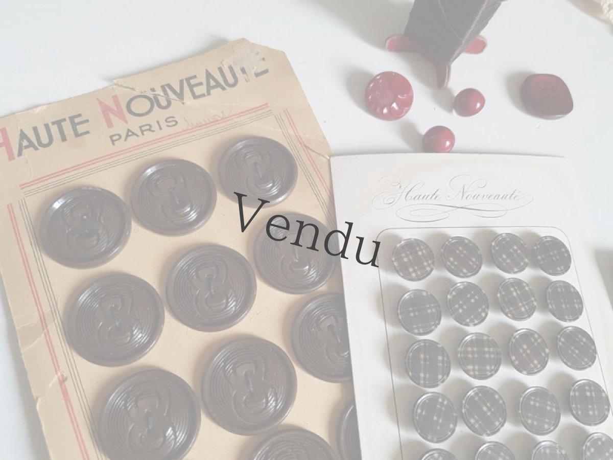 画像6: フランスヴィンテージ　チョコレートみたいなボタンシート27mm (6)