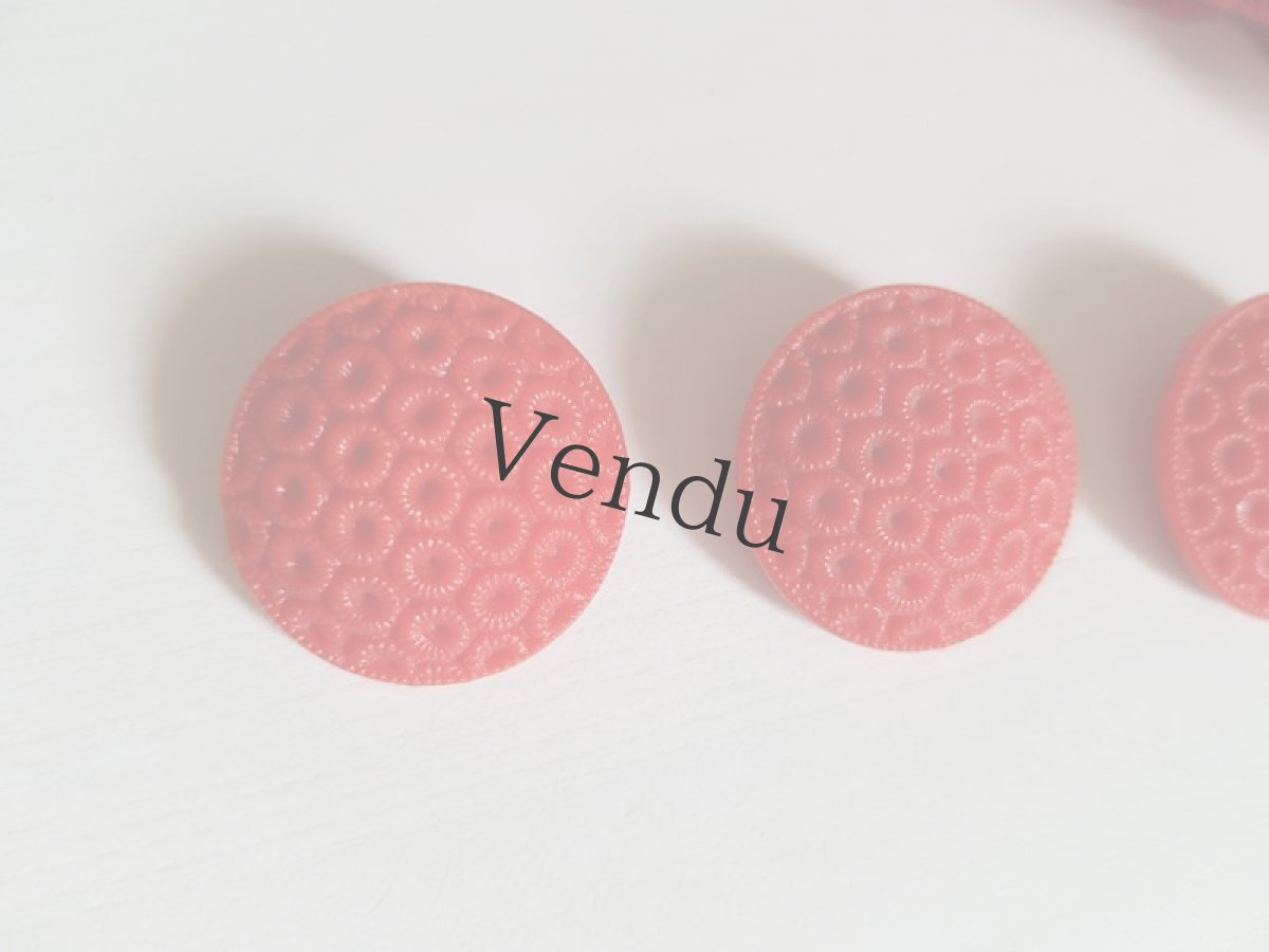 画像4: フランスヴィンテージ　赤いガラスボタン23mm 3個セット (4)