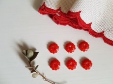 画像3: フランスヴィンテージ　ちいさな赤いお花のボタン 14mm 2個セット (3)
