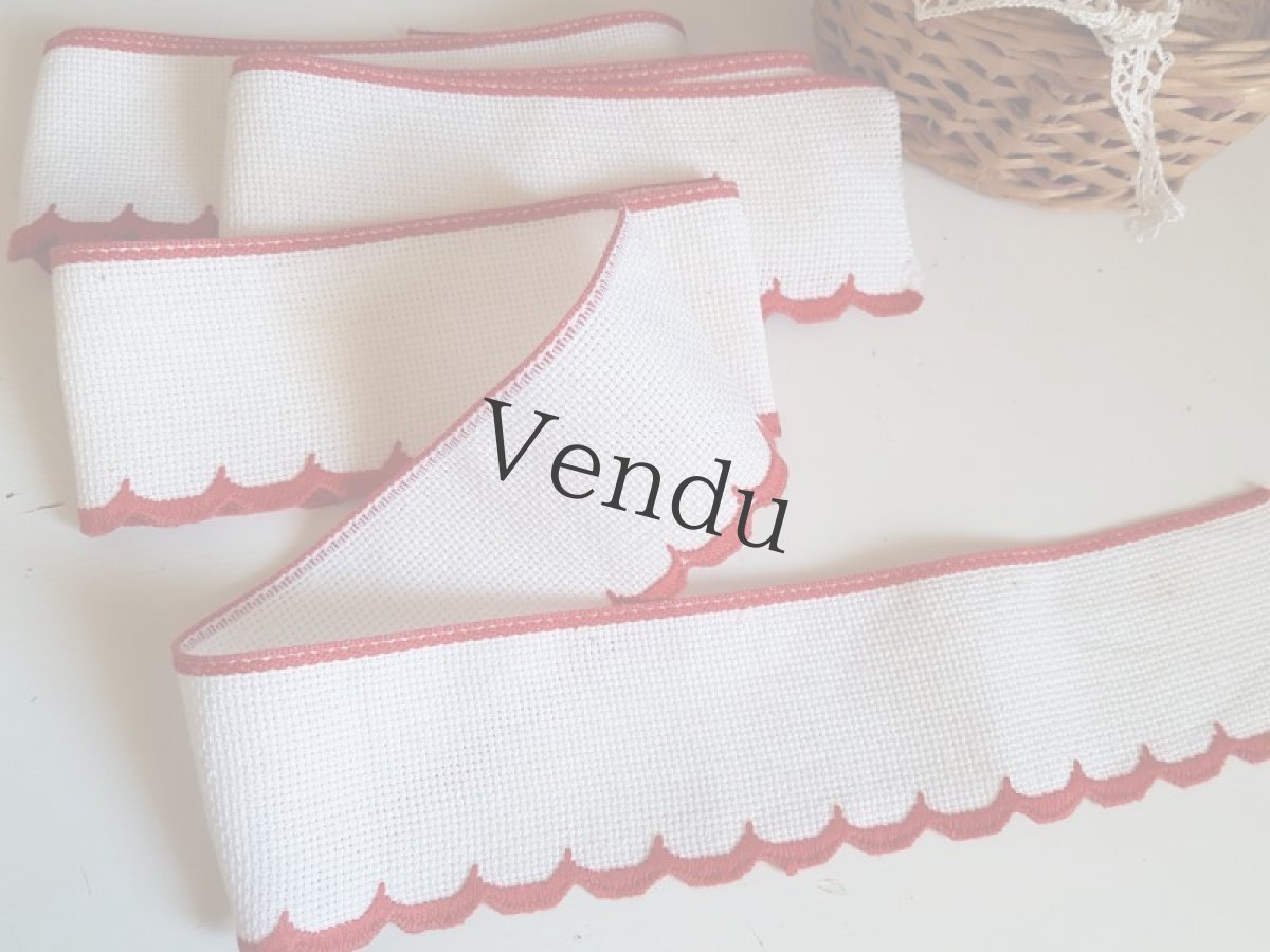 画像2: フランスヴィンテージ　赤いスカラップ刺繍のリボントリム (2)