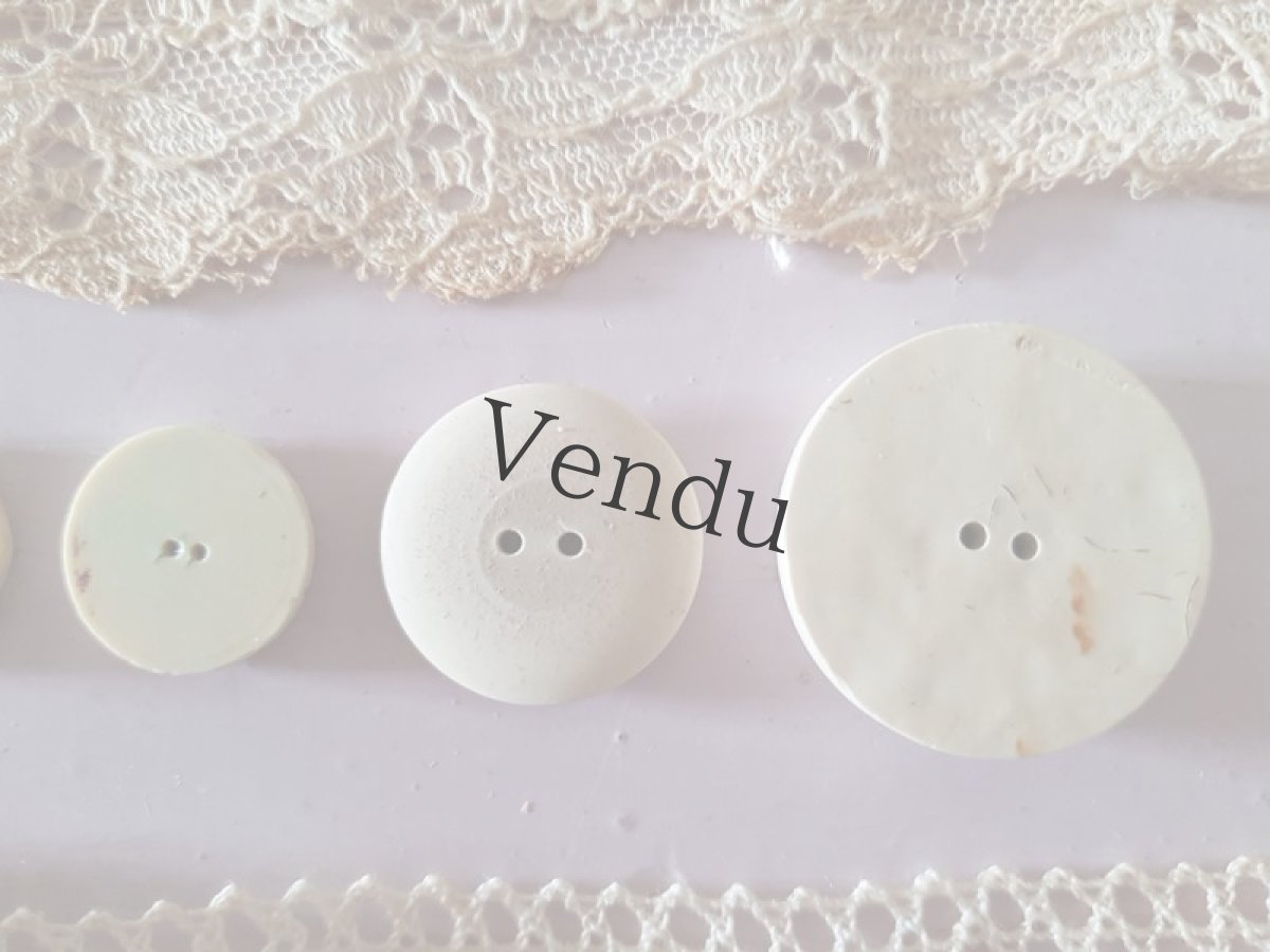 画像9: フランスヴィンテージ　レースとボタンのセット Écru (9)