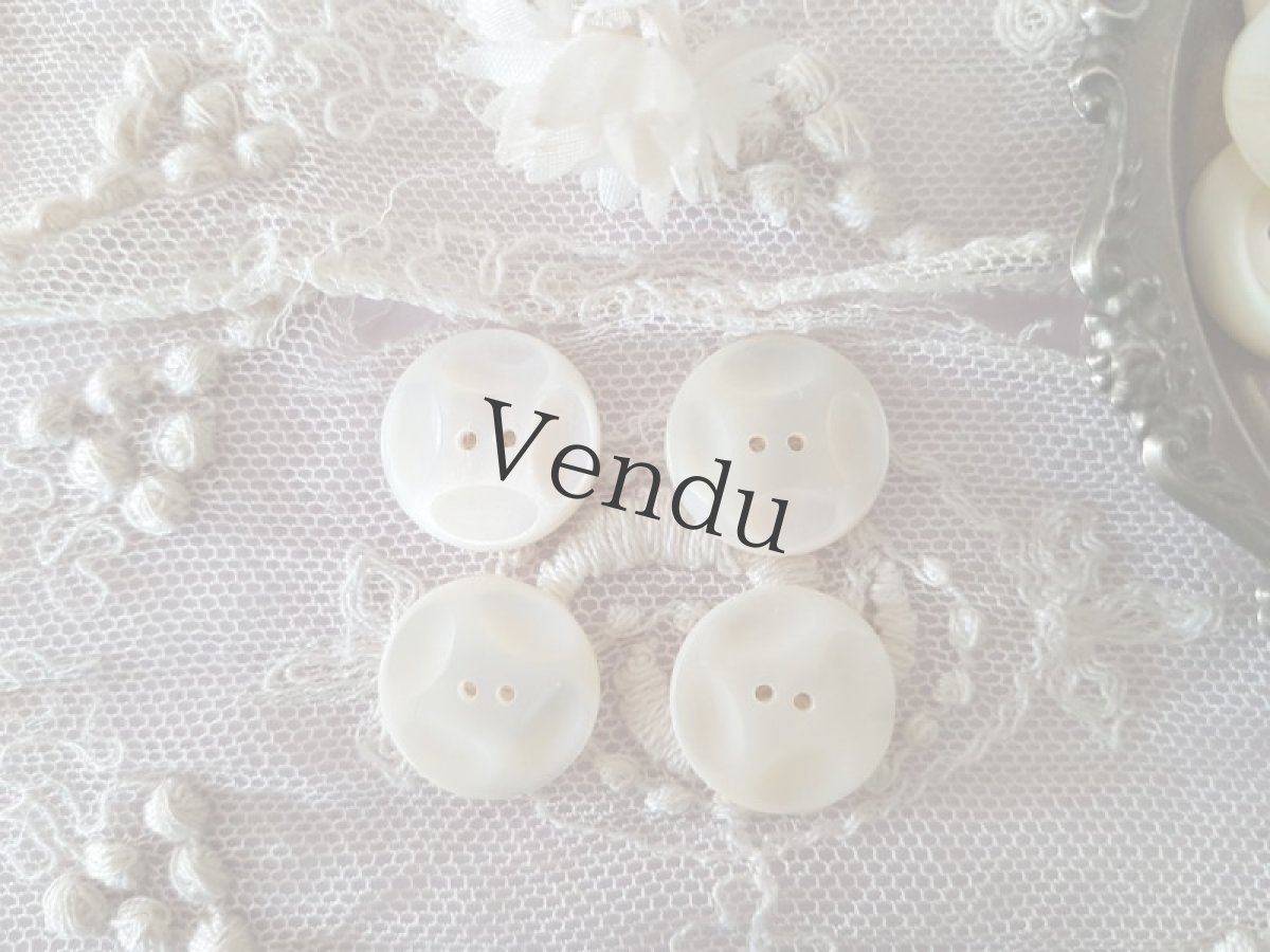 画像3: フランスアンティーク　きらりと光る貝ボタン 18ｍｍ (3)