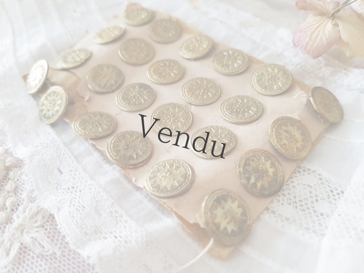 画像4: フランスアンティーク　ゴールドメタルボタンシート 13mm (4)