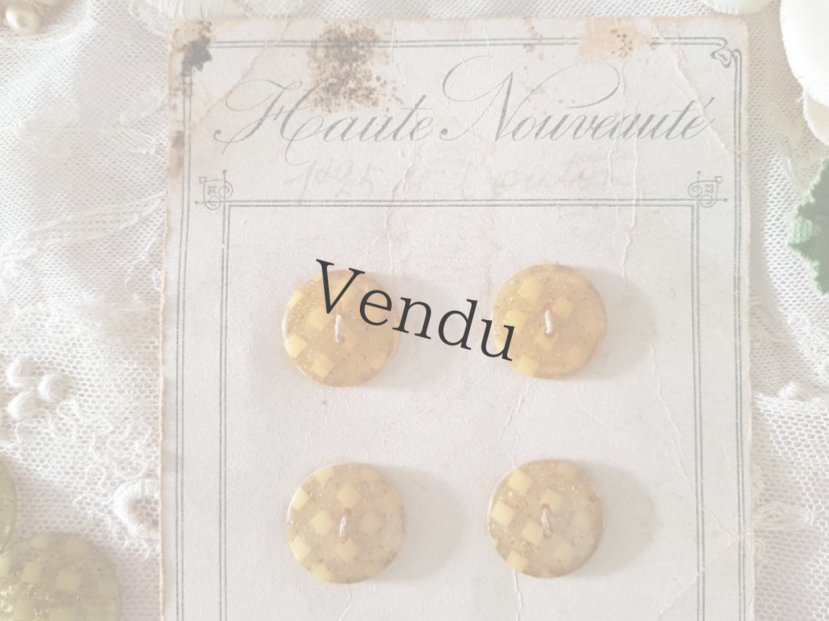 画像3: フランスアンティーク　ベークライトボタン　アップルジュース 20〜25mm (3)