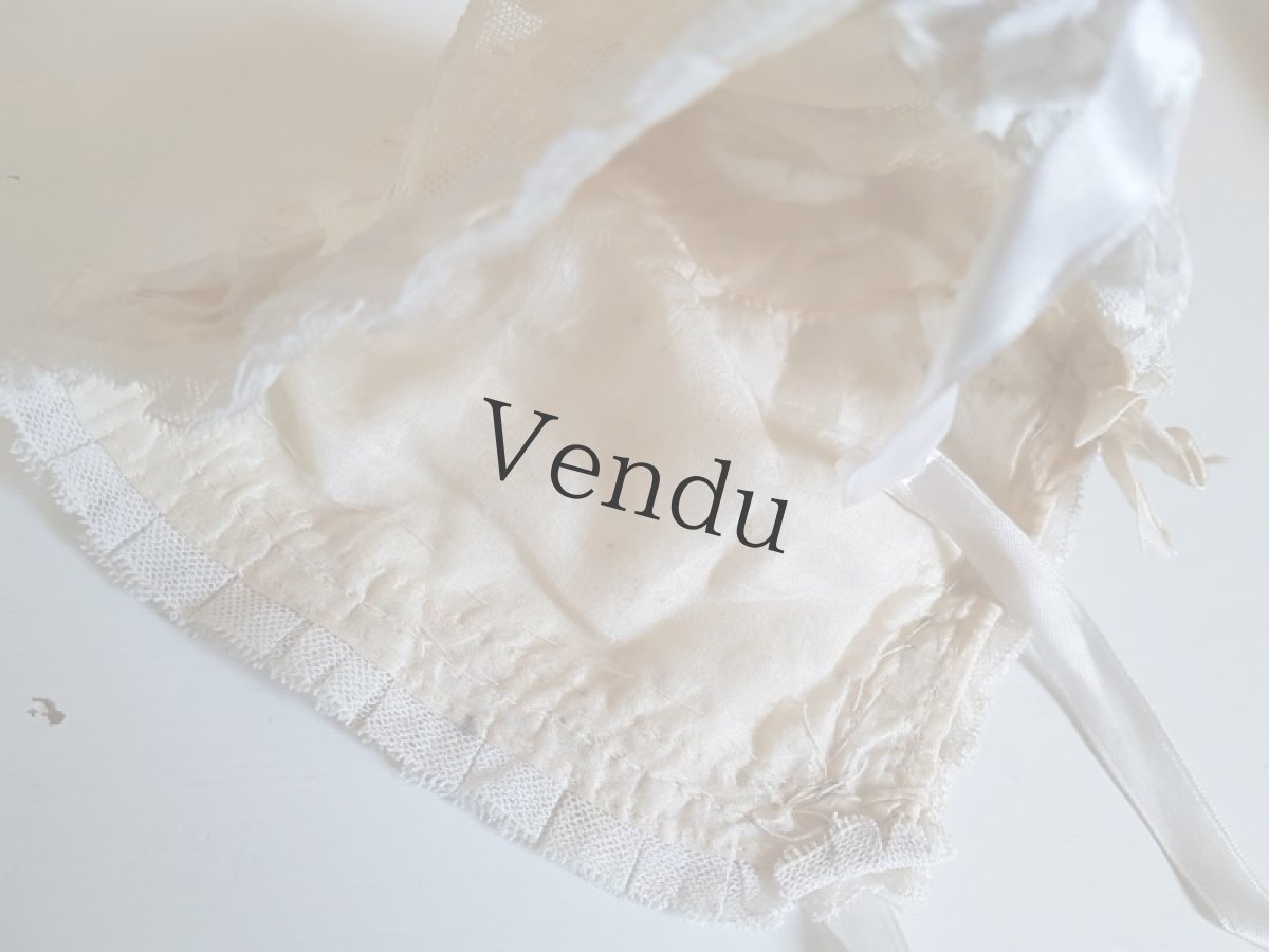 画像8: フランスアンティーク　アプリカシオンレースとシルクリボンのちいさなボネ (8)