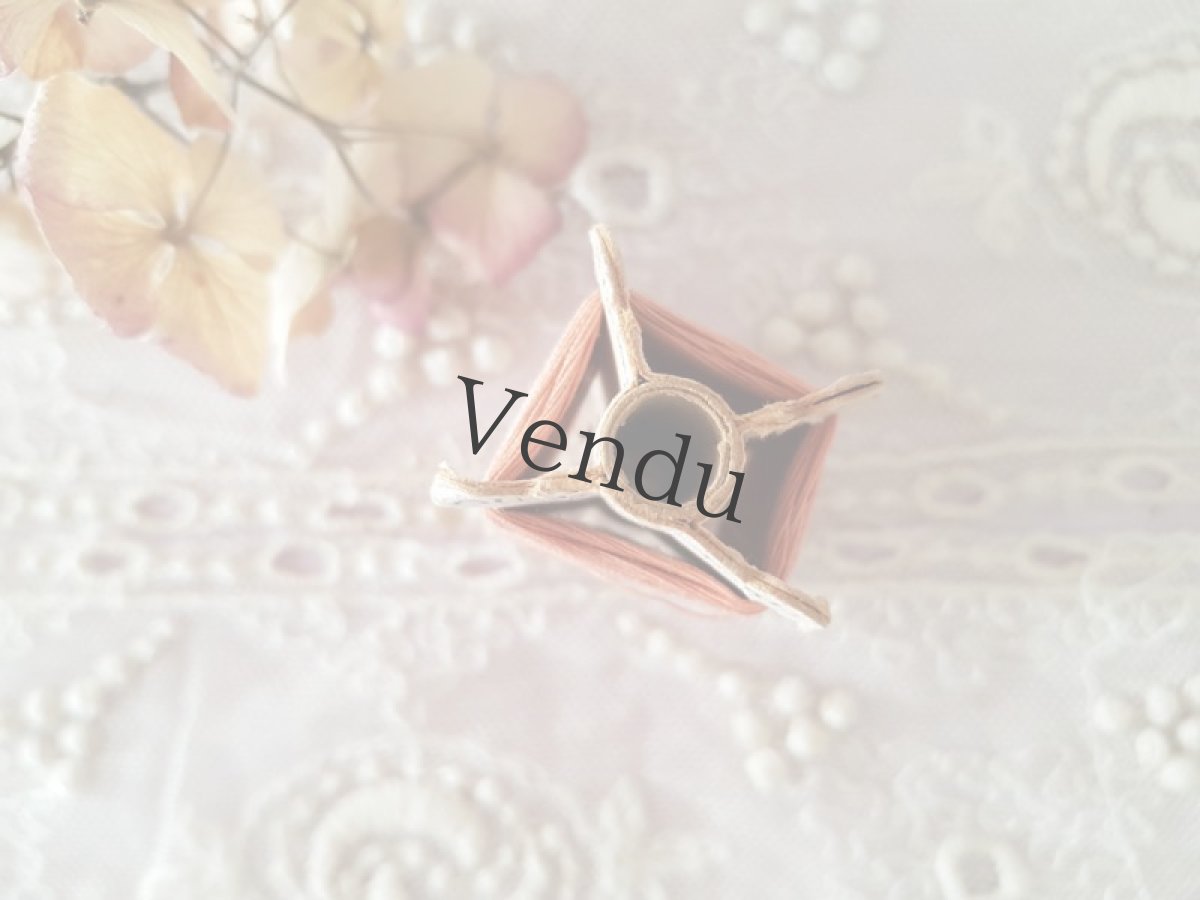 画像3: フランスヴィンテージ　立体糸巻き　アンティークローズ (3)