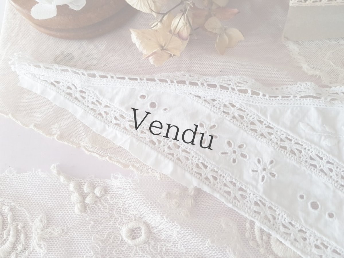 画像6: フランスヴィンテージ　小花のカットワーク 大きな三角形のモティーフ (6)