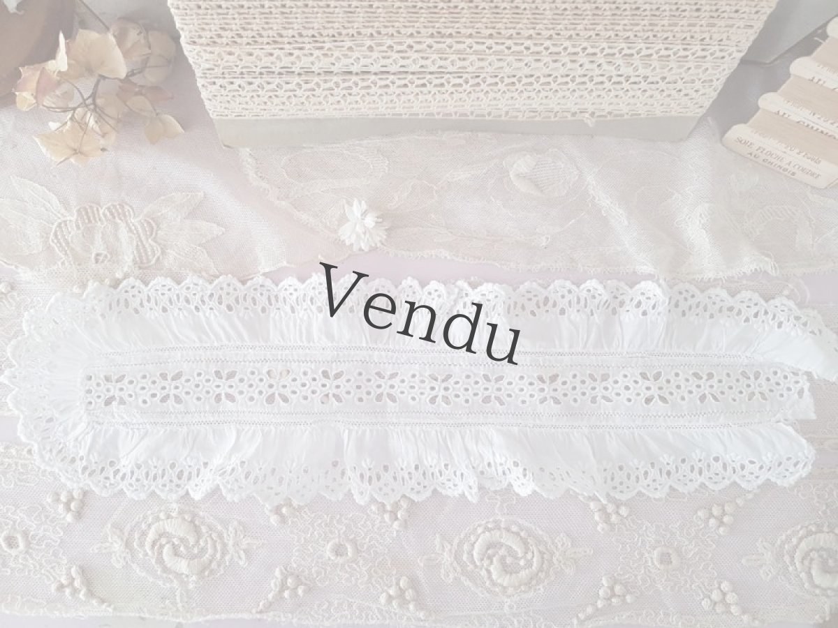 画像2: フランスヴィンテージ　カットワークレースの端切れ (2)