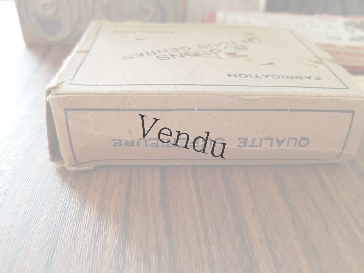 画像6: フランスヴィンテージ　ボタン箱 (6)