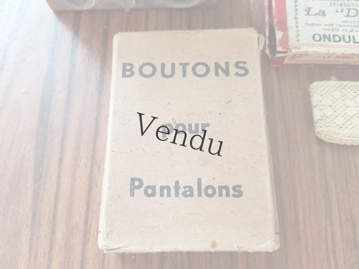 画像8: フランスヴィンテージ　ボタン箱 (8)