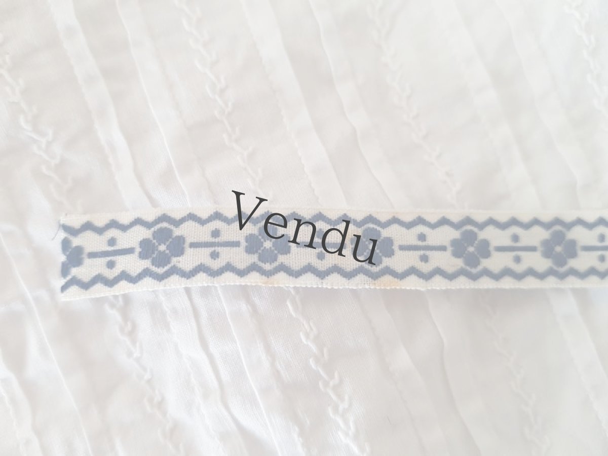 画像4: フランスヴィンテージ　お花の刺繍リボン ブルーマリン 50cm〜 (4)