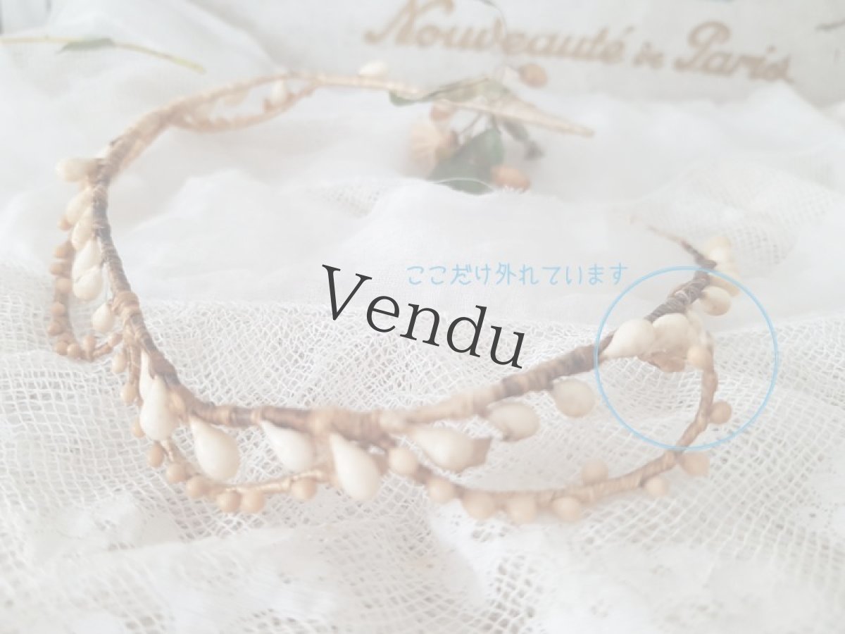 画像9: フランスアンティーク　マリアージュ ワックスフラワーティアラ、首飾りなどの装飾品紙箱入りセット (9)