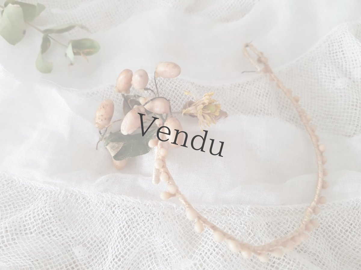 画像10: フランスアンティーク　マリアージュ ワックスフラワーティアラ、首飾りなどの装飾品紙箱入りセット (10)