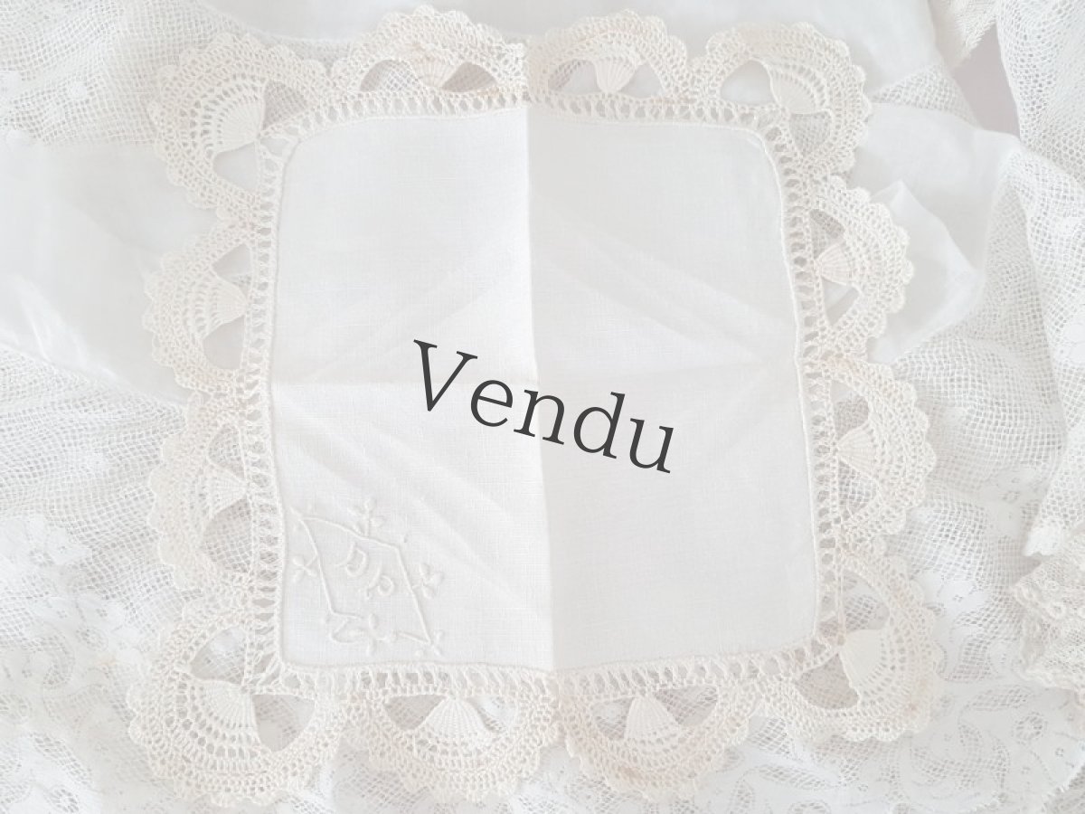 画像12: フランスアンティーク　マリアージュ ワックスフラワーティアラ、首飾りなどの装飾品紙箱入りセット (12)