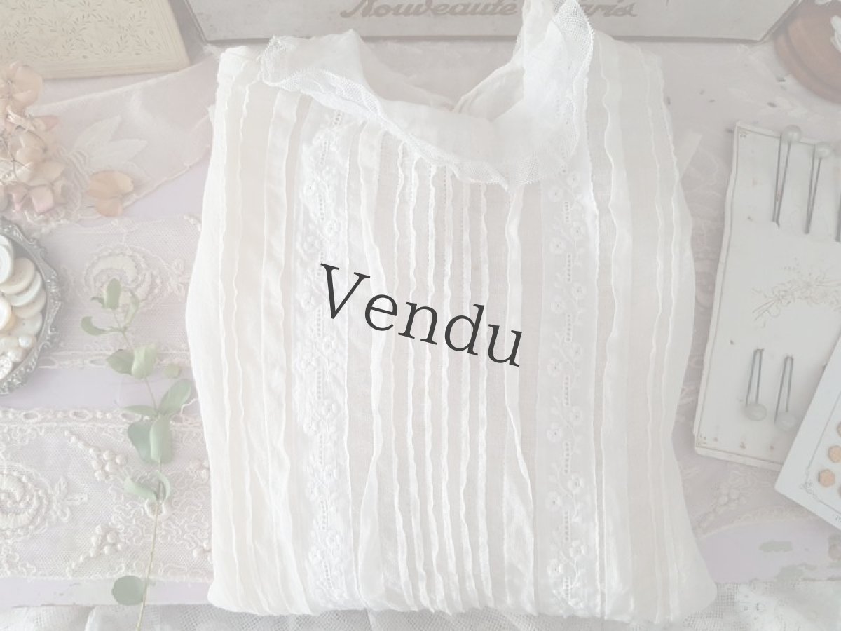 画像2: フランスアンティーク　シャビーで可愛いトップス (2)