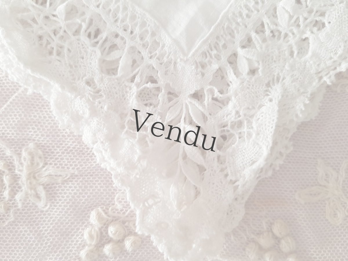 画像4: フランスアンティーク　刺繍入りレースハンカチ (4)