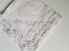 画像8: フランスアンティーク　刺繍入りレースハンカチ (8)