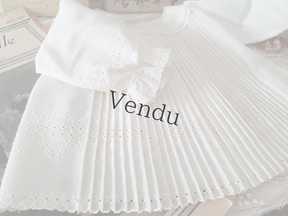 画像2: フランスヴィンテージ　可愛いちいさなプリーツブラウス (2)