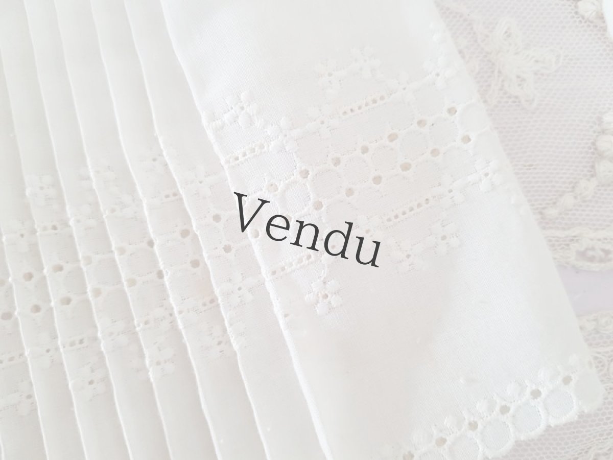 画像3: フランスヴィンテージ　可愛いちいさなプリーツブラウス (3)