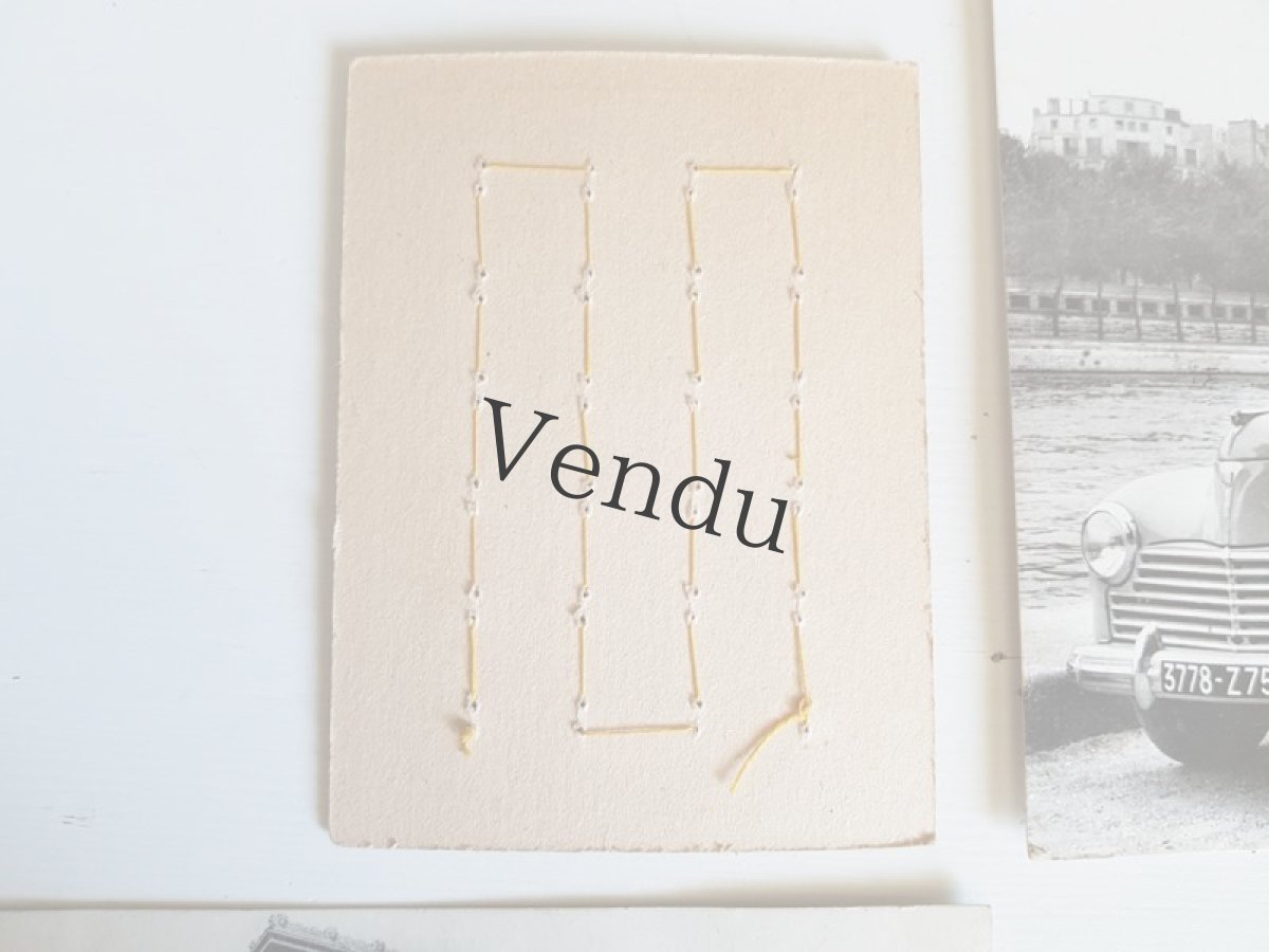 画像5: フランスヴィンテージ　トリコロールガラスボタン 10mm (5)