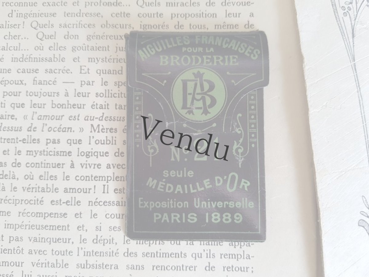 画像2: フランスアンティーク　AU BON MARCHÉの刺繍針 (2)